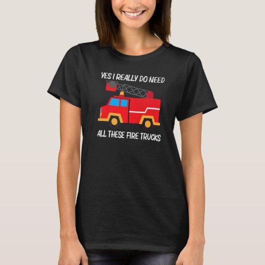 火カッコいい車の女男性へ性の子供のFiretruck Firef Tシャツ (正面)