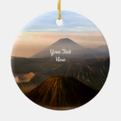 火山の山の写真 セラミックオーナメント (裏面)