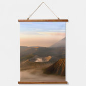 火山の山の写真 吊り下げ型タペストリー (正面)