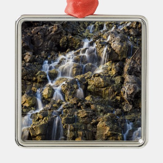 火山岩からのブライン秋が落下2 メタルオーナメント (正面)