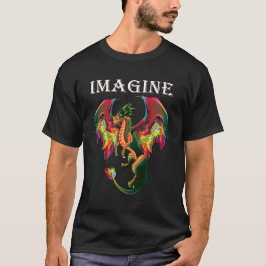 火想像の魔法の翼を呼吸する竜 Tシャツ (正面)