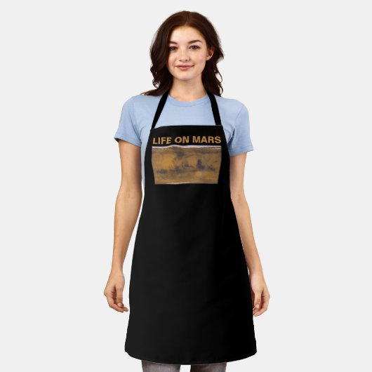 火星の世界地図レッドプラネット エプロン (着用した状態)