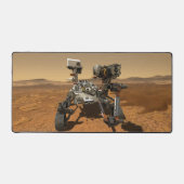 火星の表面で動作する忍耐ローバー。 デスクマット (正面)