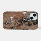 火星探査車の三世代 iPhone 15ケース (裏面横)