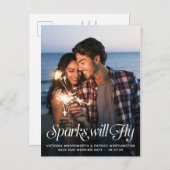 火花が飛ぶタイポグラフィ結婚式の日付を保存 案内ポストカード (正面/裏面)