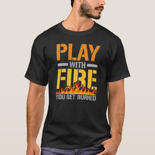 火遊炎水切り火炎放射器を備えた Tシャツ (正面)