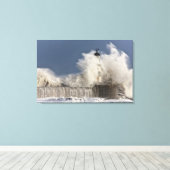 灯台に押し寄せる波 キャンバスプリント (インサイチュ (ウッドフロア))