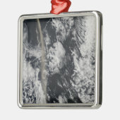 灰プルームの衛星表示 メタルオーナメント (左)