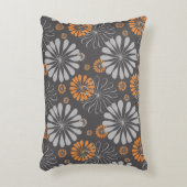 灰色およびオレンジ花のアクセントの装飾用クッション アクセントクッション (正面(垂直))