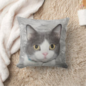 灰色および白いタキシードの子猫 クッション (ブランケット)