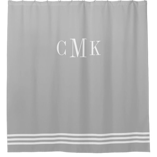 灰色および白い洗練されたストライプおよびモノグラム シャワーカーテン (正面)