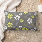 灰色および黄色の花模様 ランバークッション (ブランケット)