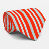 灰色がかった灰色の緑のストライプ線の赤 ネクタイ (ロール)