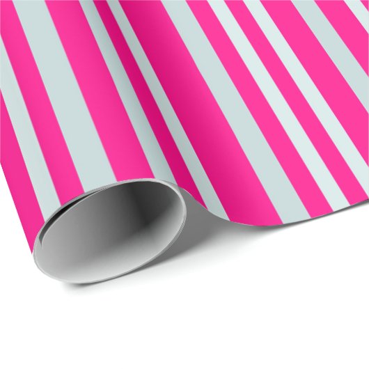 灰色がかった灰色の緑ストライプの線のかわいらしピンク ラッピングペーパー (ロールコーナー)