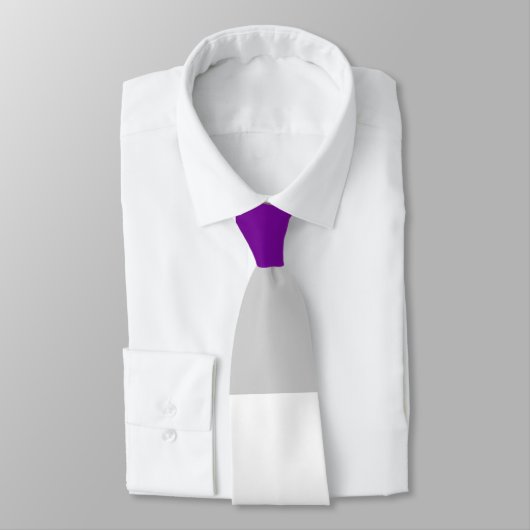 灰色がかった紫色の灰色の白ストライプのLGBT ネクタイ (タイ)