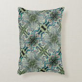灰色がかった緑と緑がかったシアンのthroの繰り返し アクセントクッション (正面(垂直))