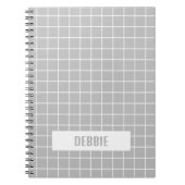 灰色と白のタイルブロックのカスタム ノートブック (正面)