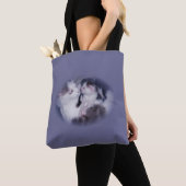 灰色と白のトラ柄の母猫と子猫 トートバッグ (クローズアップ)