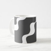 灰色と白の斜め波パターン コーヒーマグカップ (正面左)