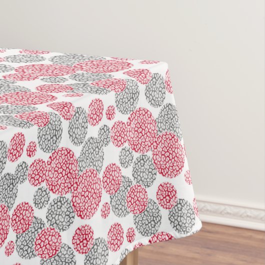 灰色と赤ヒョウの皮のプリント付き円 テーブルクロス (インサイチュ)