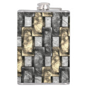 灰色と金色の染み、長方形の破片を彫った フラスク (裏面)