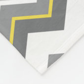 灰色と黄色のジグザグ フリースブランケット (角)