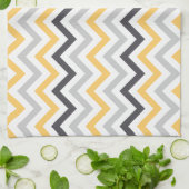 灰色と黄色の山形のストライプパターン キッチンタオル (折り畳み)