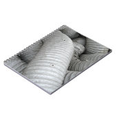 灰色と黒の布のソファ ノートブック (左側)