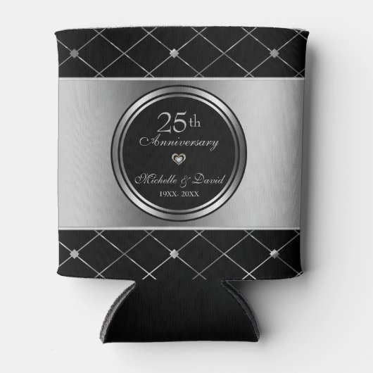 灰色と黒の幾何学模様 – 25周年記念 缶クーラー (正面)