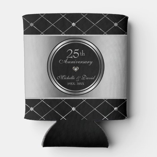 灰色と黒の幾何学模様 – 25周年記念 缶クーラー (裏面)