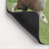 灰色にアルパカの走ること マウスパッド (コーナー)