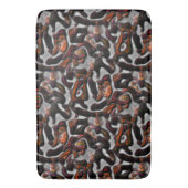 灰色に風変わり刻まれたサンゴの組織に赤く染まった バスマット (正面縦)