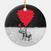灰色のかわいい象および愛ハート セラミックオーナメント (裏面)