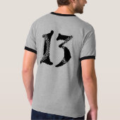 灰色のひもで締められた13 Tシャツ (裏面)