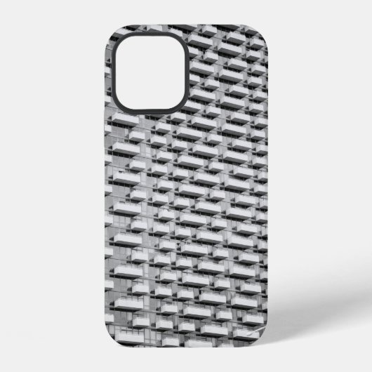 灰色のコンクリートの建物 iPhoneケース (裏面)