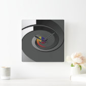 灰色のコンテンポラリーな柱時計- 4箱の渦巻 スクエア壁時計 (ホーム)