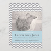 灰色のシェブロン|の男の赤ちゃんの誕生の発表 案内状 (正面/裏面)