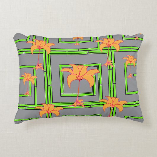 灰色のジオ・フラワル アクセントクッション (正面)