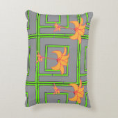 灰色のジオ・フラワル アクセントクッション (裏面(縦))