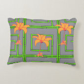 灰色のジオ・フラワル アクセントクッション (裏面)