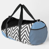 灰色のジグザグ、灰色のシェブロン、ジグザグのパターン、青 ダッフルバッグ (右コーナー)