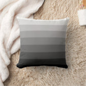灰色のストライプパターン枕の陰 クッション (ブランケット)