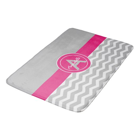 灰色のピンクのシェブロン バスマット (アングル)