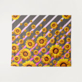 灰色のピンクの花に美しい黄色のストライプ花 タペストリー (正面(横))