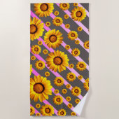 灰色のピンクの花に美しい黄色のストライプ花 ビーチタオル (正面)