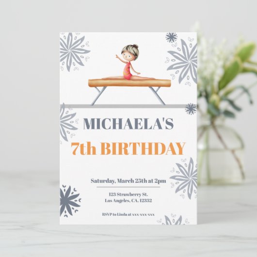 灰色のフローラガールユニークオンアビームかわいい誕生日 招待状 (スタンド正面)