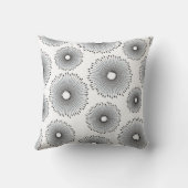 灰色のモダンなタンポポの花模様 クッション (裏面)