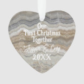 灰色のモダン大理石と私たちの初めてのクリスマス オーナメント (正面)