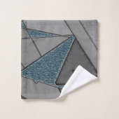 灰色の三角形の切り出しで粗い濃い青の部分 バスタオルセット (ウォッシュタオル)