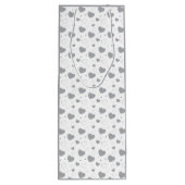 灰色の光沢のあるハートかわいいロマンチックなパターン ワインギフトバッグ (裏面)